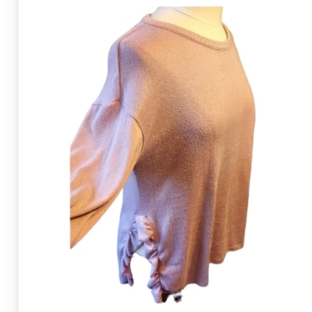 WOMEN'S sweater size XL , I don't know brand